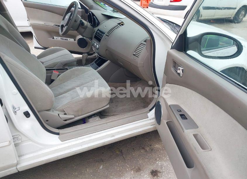 Photo 5 of 2005 Nissan Altima 2.5 S (VIN 1N4AL11D25C288456)