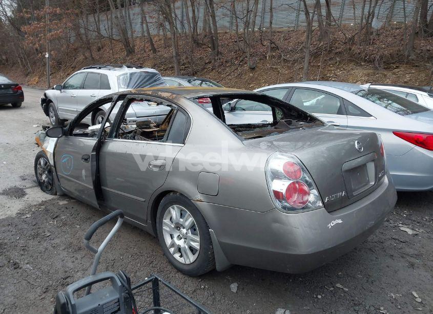 Photo 3 of 2005 Nissan Altima 2.5 S (VIN 1N4AL11D25C316109)