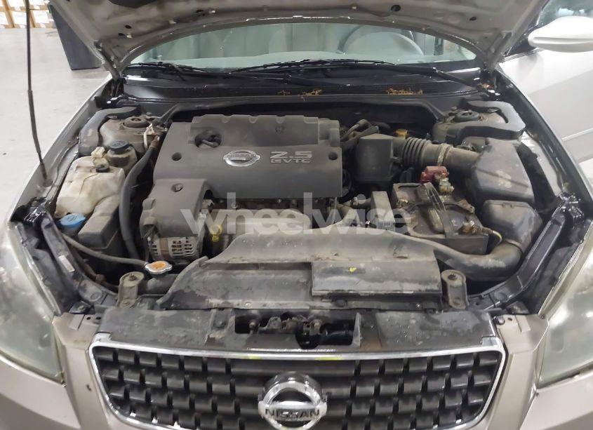 Photo 10 of 2005 Nissan Altima 2.5 S (VIN 1N4AL11D25C954795)