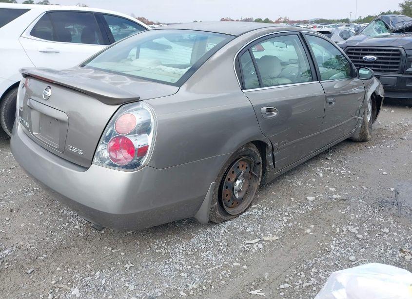 Photo 4 of 2005 Nissan Altima 2.5 S (VIN 1N4AL11D25N414612)