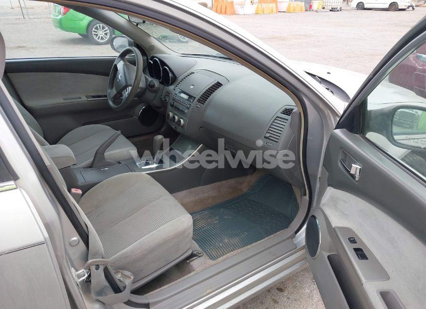 Photo 5 of 2005 Nissan Altima 2.5 S (VIN 1N4AL11D25N924118)