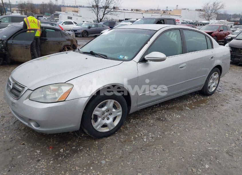 Photo 2 of 2002 Nissan Altima 2.5 S (VIN 1N4AL11D32C198244)