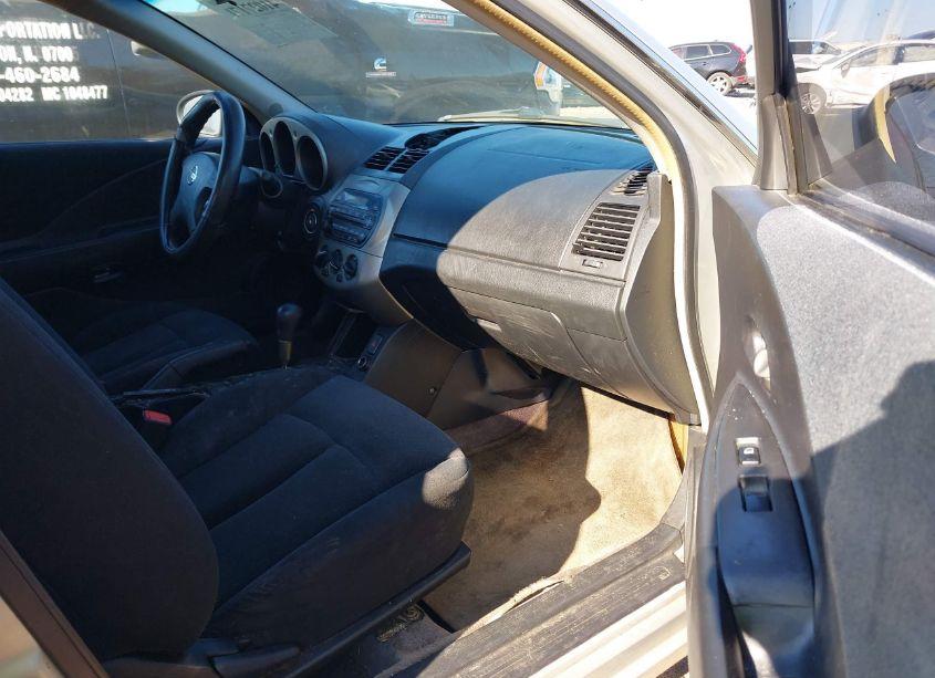 Photo 5 of 2004 Nissan Altima 2.5 S (VIN 1N4AL11D34C108593)