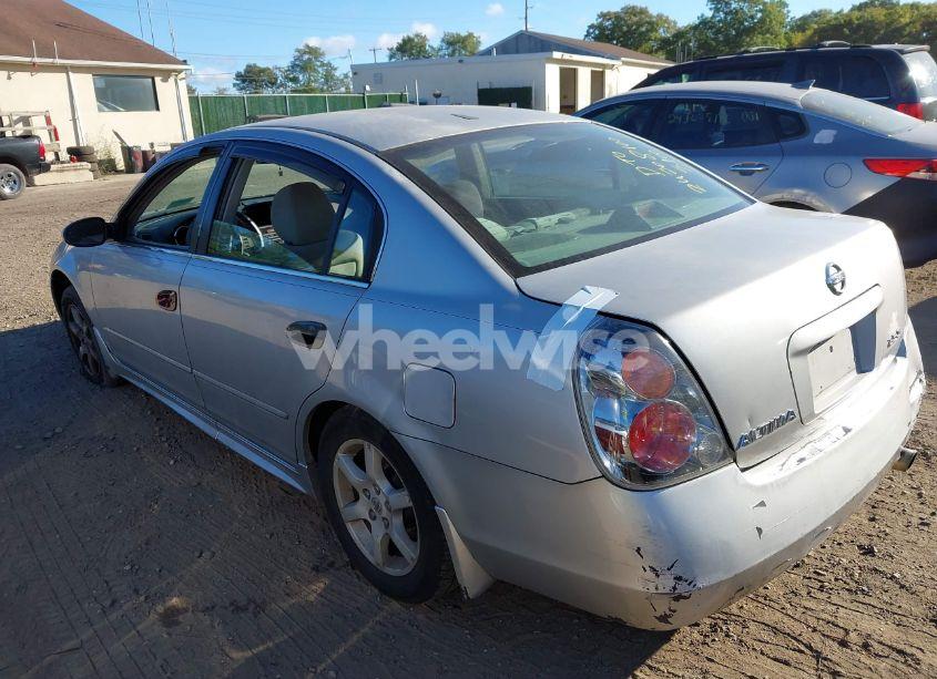 Photo 3 of 2005 Nissan Altima 2.5 S (VIN 1N4AL11D35C305569)