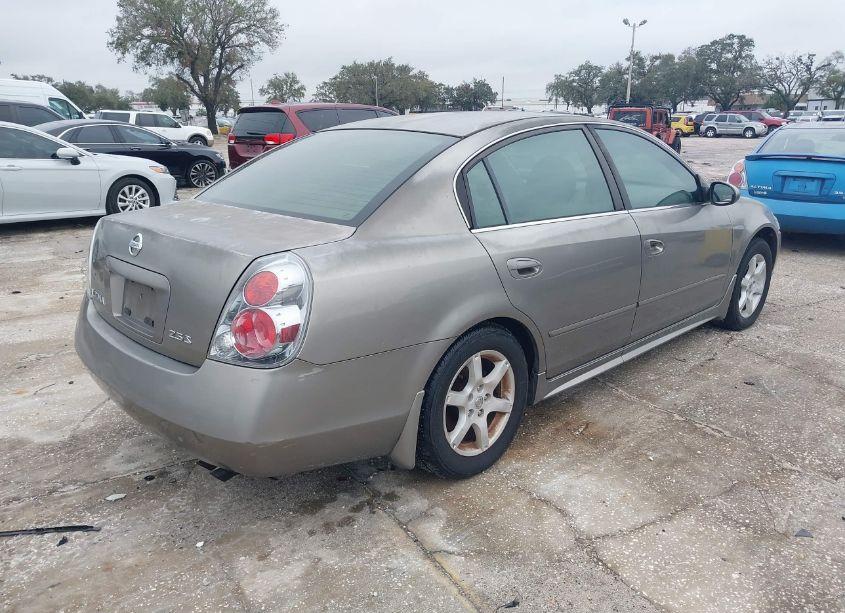 Photo 4 of 2005 Nissan Altima 2.5 S (VIN 1N4AL11D35C352147)