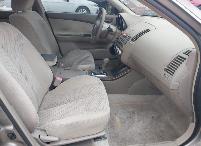 Photo 5 of 2005 Nissan Altima 2.5 S (VIN 1N4AL11D35C352147)