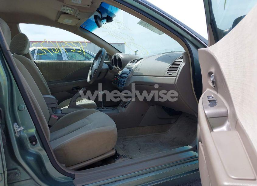 Photo 5 of 2002 Nissan Altima 2.5 S (VIN 1N4AL11D42C714479)