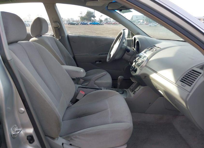 Photo 5 of 2004 Nissan Altima 2.5 S (VIN 1N4AL11D44C137049)