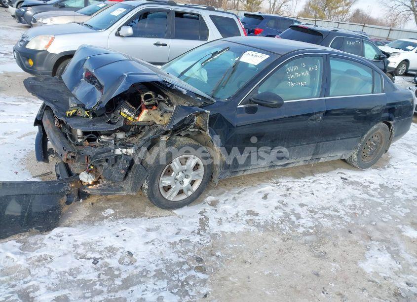 Photo 2 of 2005 Nissan Altima 2.5 S (VIN 1N4AL11D45C198015)