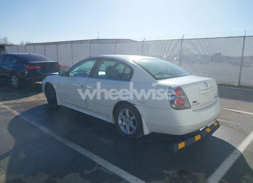 Photo 3 of 2005 Nissan Altima 2.5 S (VIN 1N4AL11D45C342257)