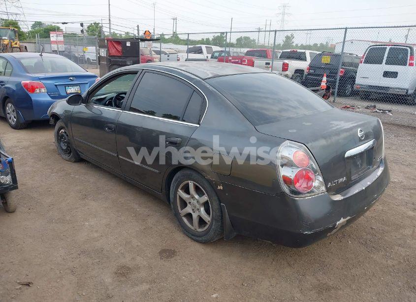 Photo 3 of 2005 Nissan Altima 2.5 S (VIN 1N4AL11D45N424719)