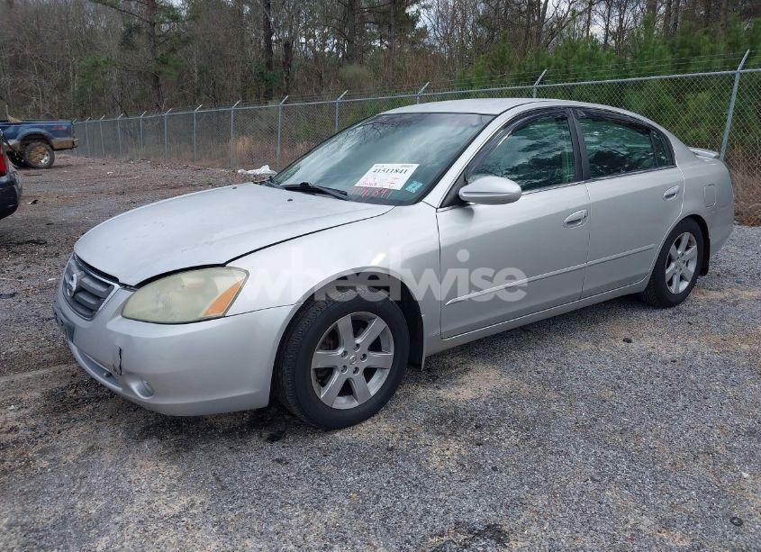 Photo 2 of 2002 Nissan Altima 2.5 SL (VIN 1N4AL11D52C186676)