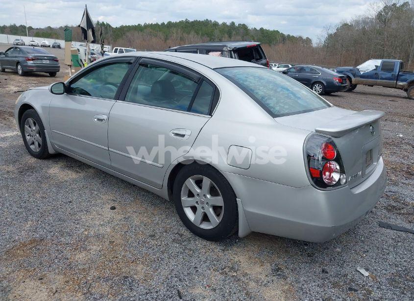 Photo 3 of 2002 Nissan Altima 2.5 SL (VIN 1N4AL11D52C186676)