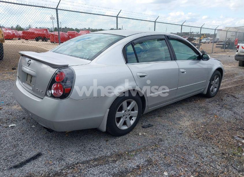 Photo 4 of 2002 Nissan Altima 2.5 SL (VIN 1N4AL11D52C186676)