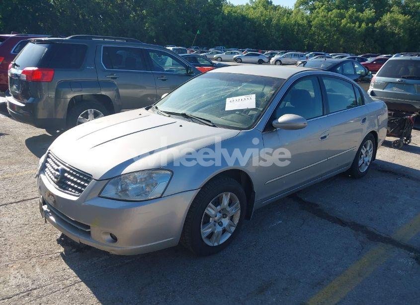 Photo 2 of 2005 Nissan Altima 2.5 S (VIN 1N4AL11D55N490082)