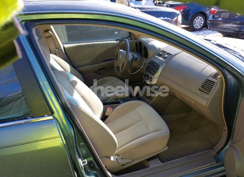 Photo 5 of 2002 Nissan Altima 2.5 S (VIN 1N4AL11D62C701569)