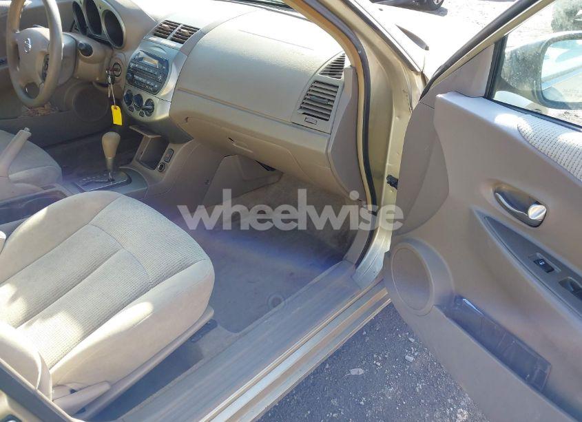 Photo 5 of 2004 Nissan Altima 2.5 S (VIN 1N4AL11D64C159165)