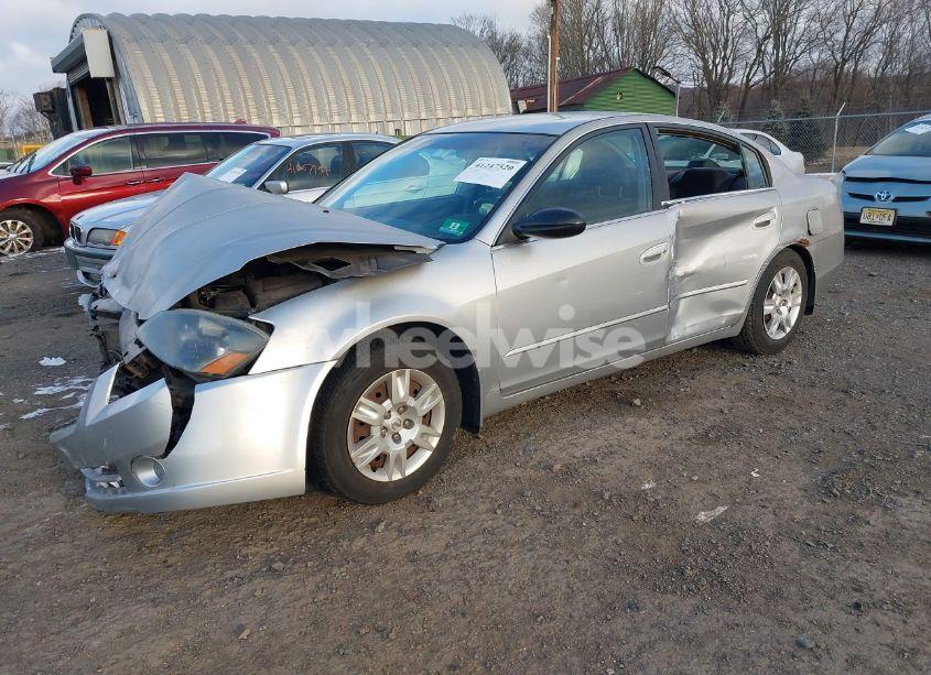 Photo 2 of 2005 Nissan Altima 2.5 S (VIN 1N4AL11D65N447984)