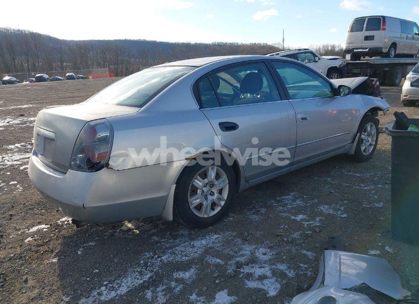 Photo 4 of 2005 Nissan Altima 2.5 S (VIN 1N4AL11D65N447984)