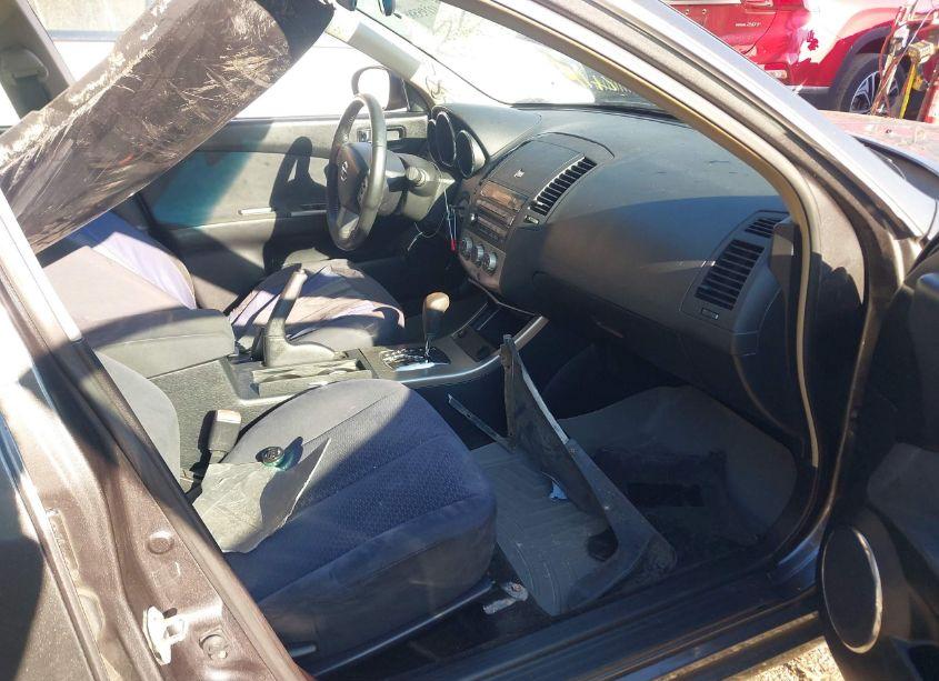 Photo 5 of 2005 Nissan Altima 2.5 S (VIN 1N4AL11D65N927863)