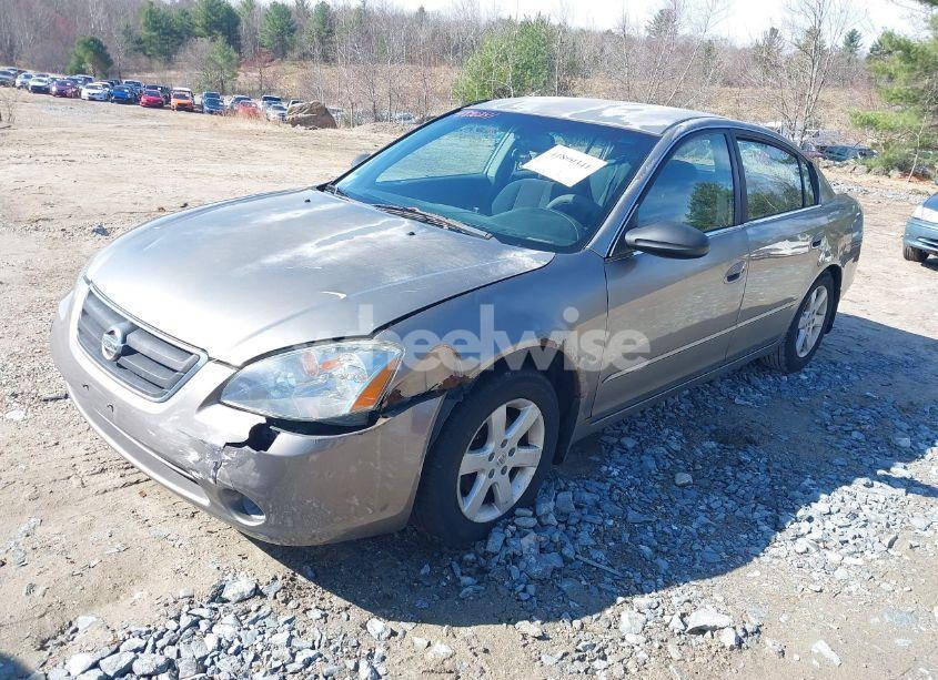Photo 2 of 2002 Nissan Altima 2.5 S (VIN 1N4AL11D72C134305)