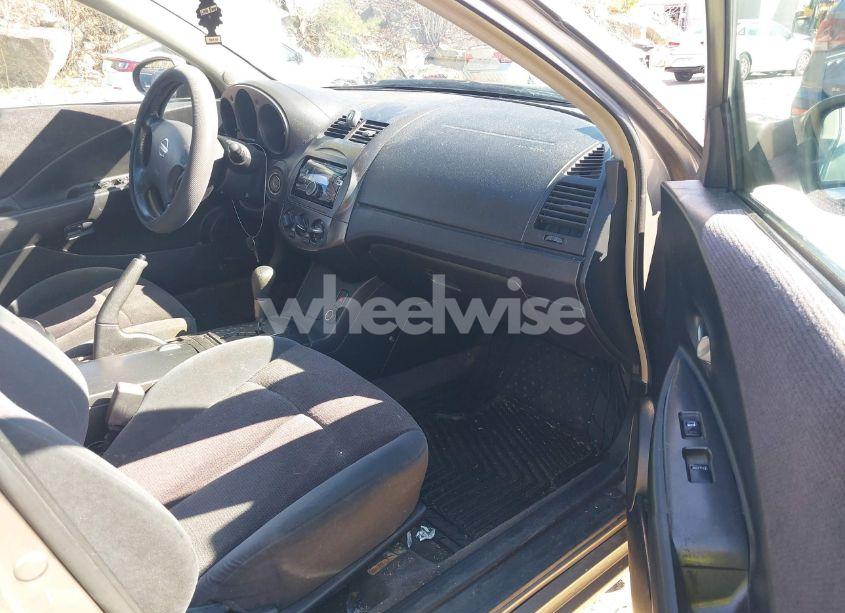 Photo 5 of 2002 Nissan Altima 2.5 S (VIN 1N4AL11D72C134305)