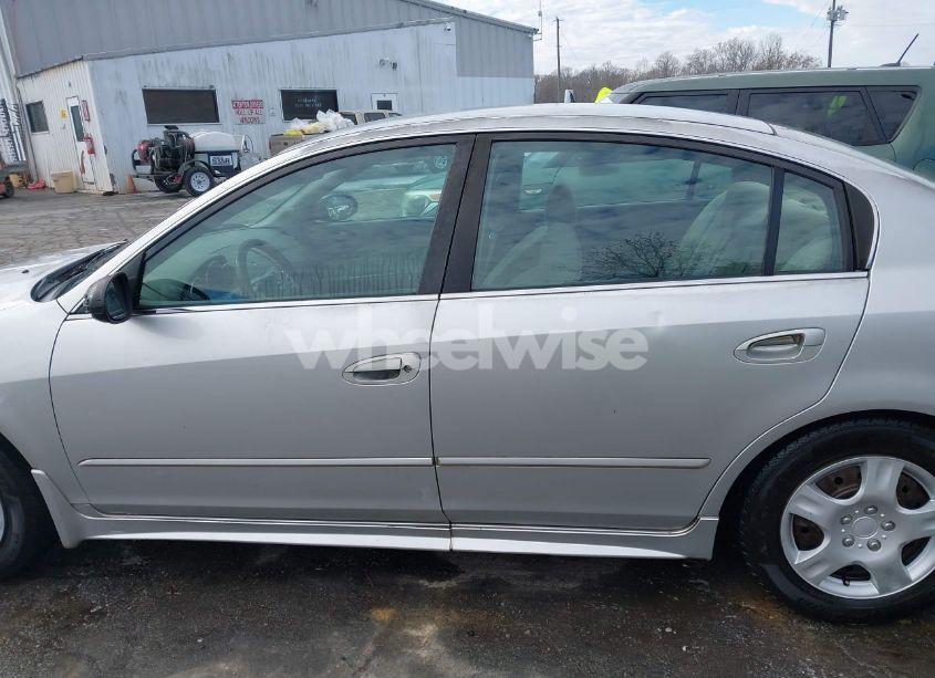 Photo 14 of 2005 Nissan Altima 2.5 S (VIN 1N4AL11D75C143915)