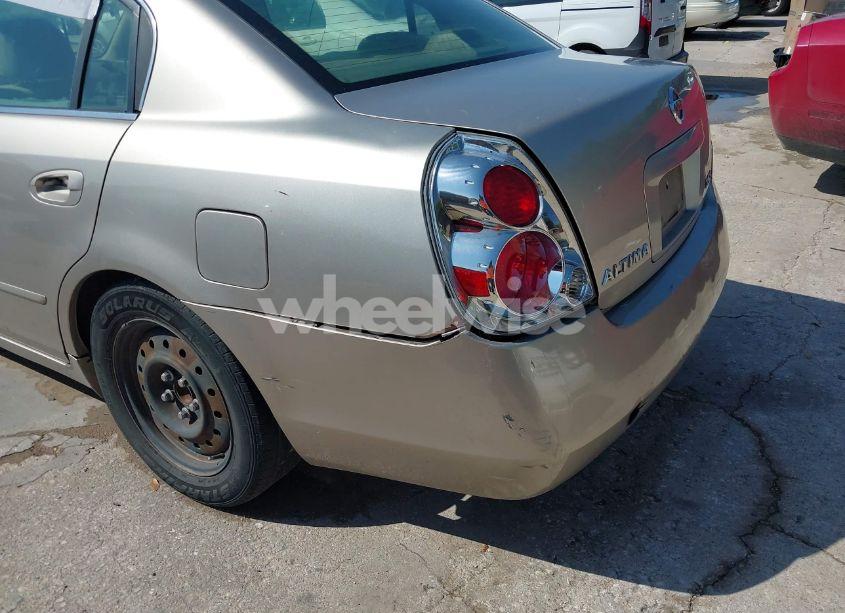 Photo 12 of 2005 Nissan Altima 2.5 S (VIN 1N4AL11D75C233999)