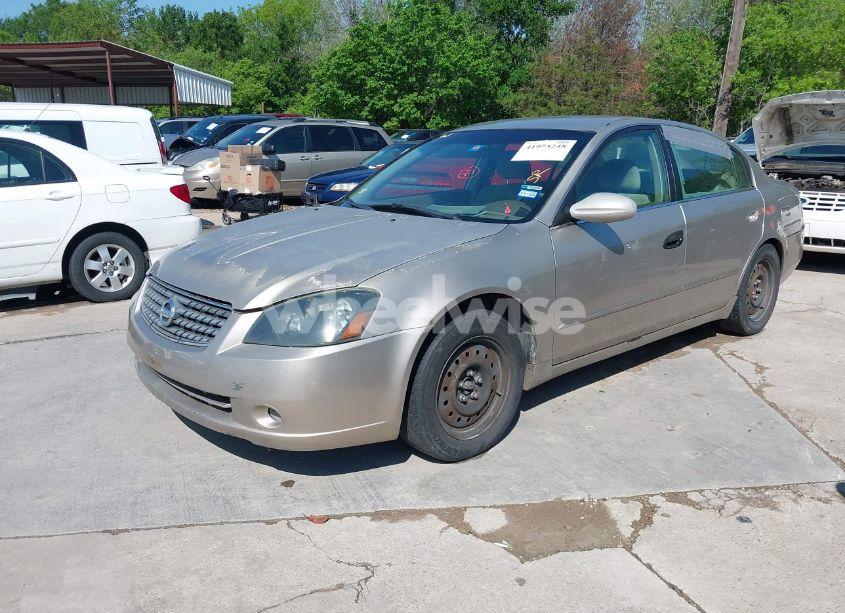 Photo 2 of 2005 Nissan Altima 2.5 S (VIN 1N4AL11D75C233999)