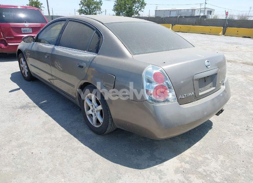 Photo 3 of 2005 Nissan Altima 2.5 S (VIN 1N4AL11D75C322990)