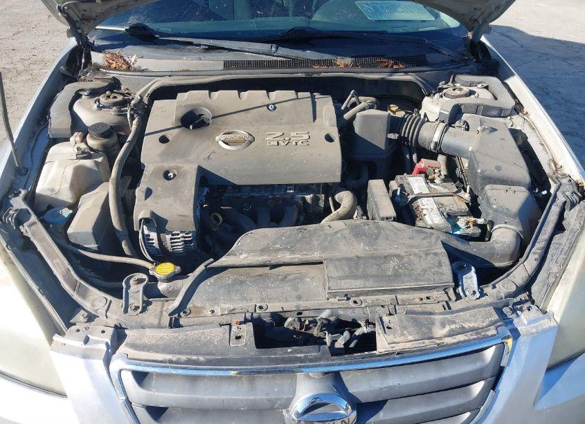 Photo 10 of 2004 Nissan Altima 2.5 S (VIN 1N4AL11D84C138480)