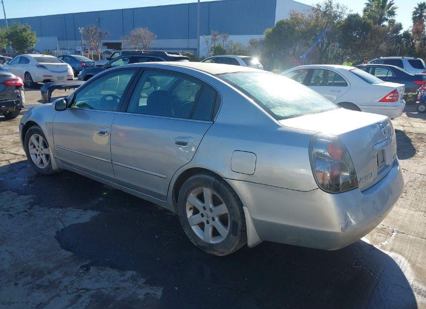 Photo 3 of 2004 Nissan Altima 2.5 S (VIN 1N4AL11D84C138480)