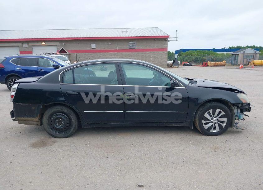 Photo 13 of 2005 Nissan Altima 2.5 S (VIN 1N4AL11D85C207508)