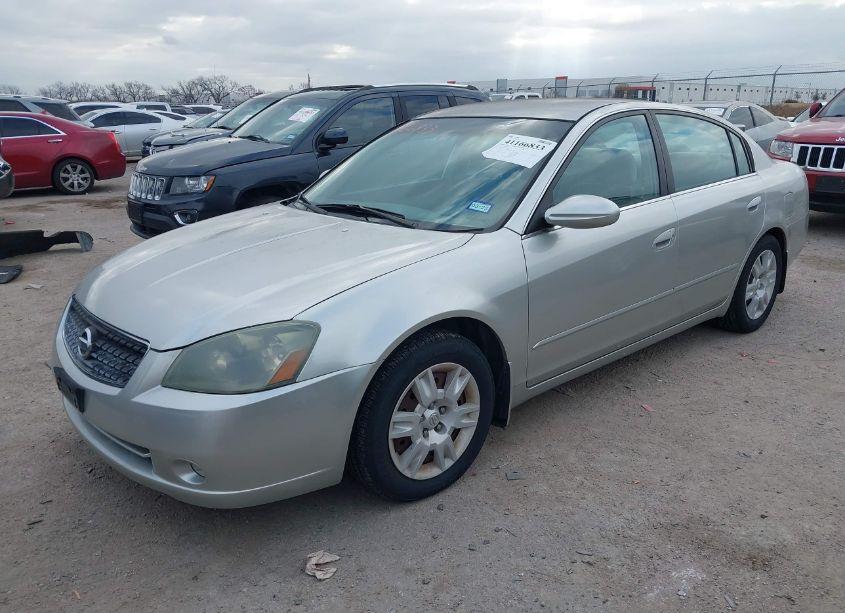 Photo 2 of 2005 Nissan Altima 2.5 S (VIN 1N4AL11D85C213924)