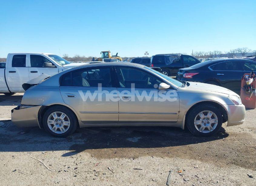 Photo 13 of 2005 Nissan Altima 2.5 S (VIN 1N4AL11D85N452880)