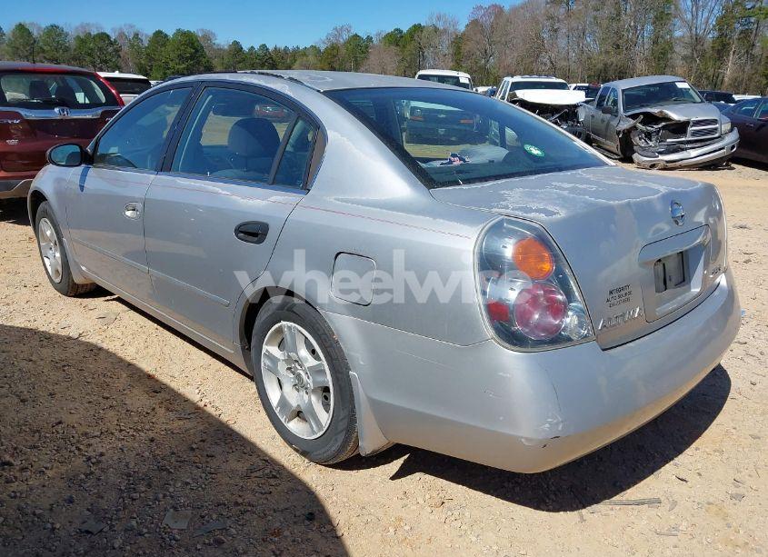 Photo 3 of 2002 Nissan Altima 2.5 S (VIN 1N4AL11D92C225382)