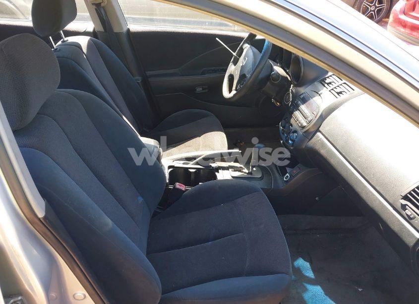 Photo 5 of 2002 Nissan Altima 2.5 S (VIN 1N4AL11D92C225382)