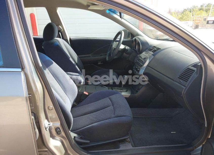 Photo 5 of 2003 Nissan Altima 2.5 S (VIN 1N4AL11D93C145890)