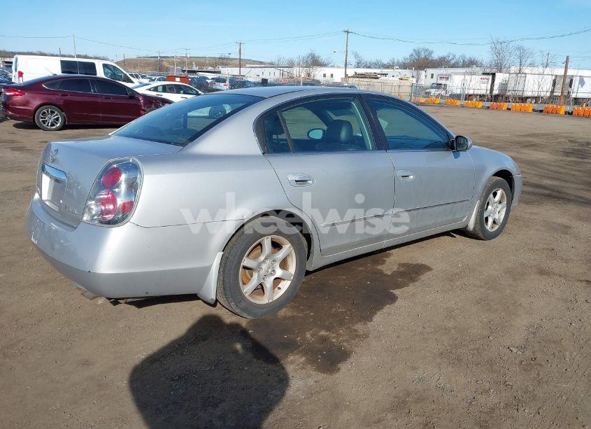 Photo 4 of 2005 Nissan Altima 2.5 S (VIN 1N4AL11D95C150137)