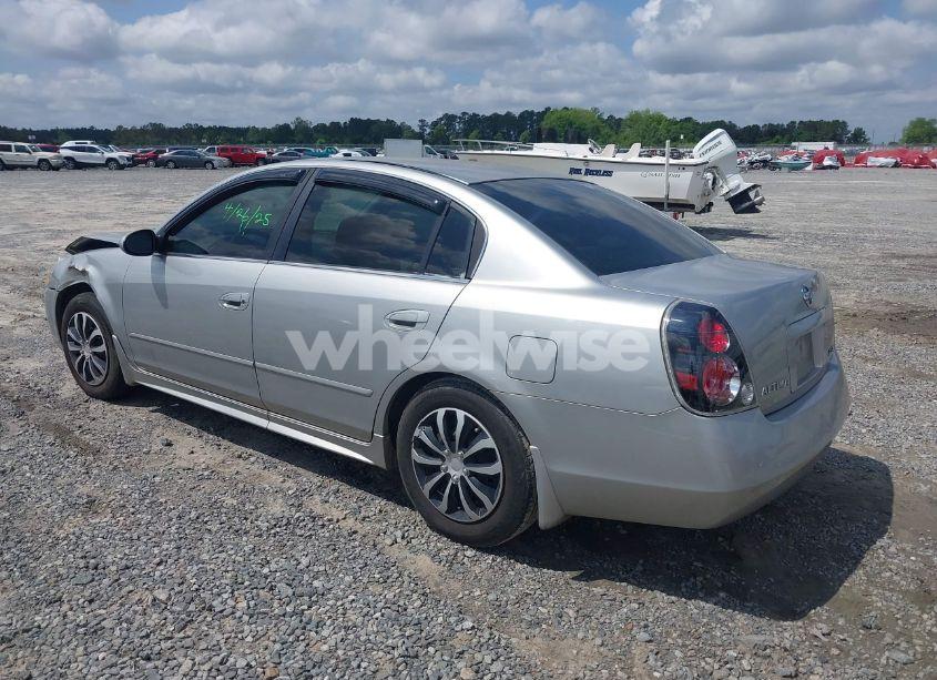 Photo 3 of 2005 Nissan Altima 2.5 S (VIN 1N4AL11D95C215715)