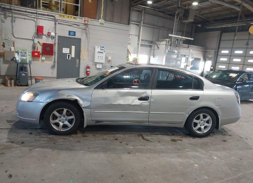 Photo 6 of 2005 Nissan Altima 2.5 S (VIN 1N4AL11D95C263974)