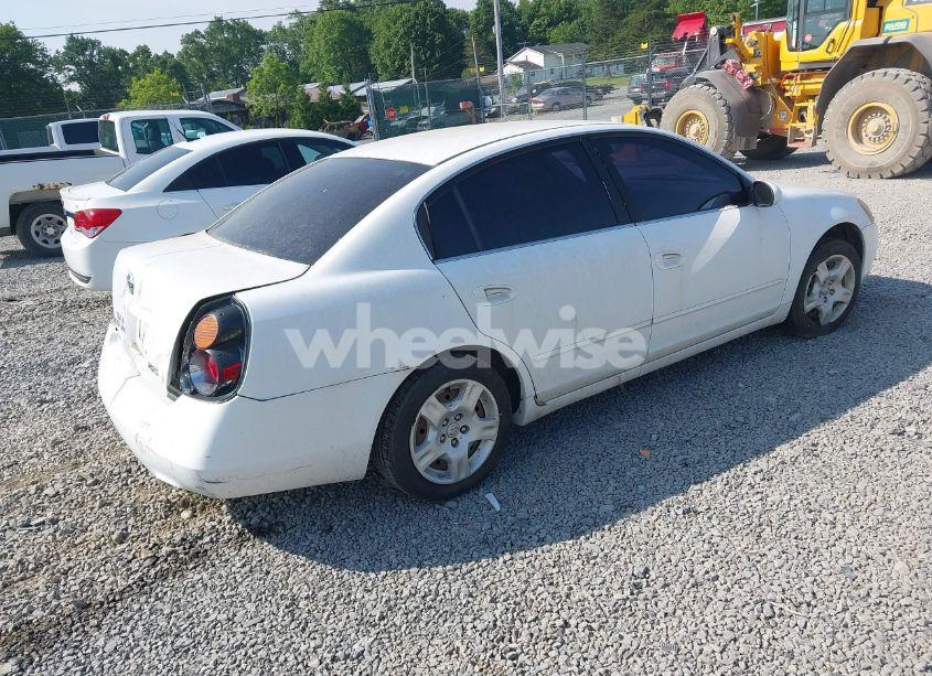 Photo 4 of 2002 Nissan Altima 2.5 S (VIN 1N4AL11DX2C279807)