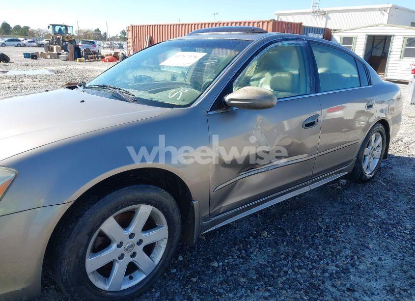 Photo 6 of 2003 Nissan Altima 2.5 SL (VIN 1N4AL11DX3C228986)