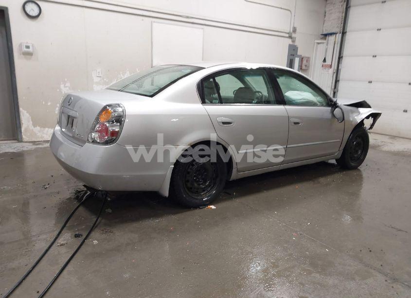 Photo 4 of 2003 Nissan Altima 2.5 S (VIN 1N4AL11DX3C239535)