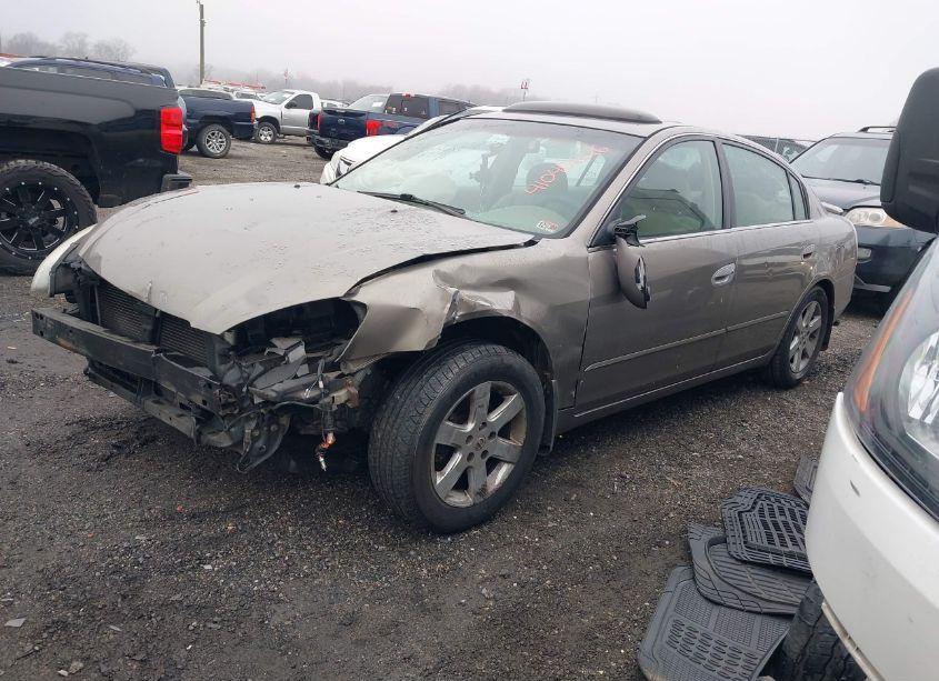 Photo 2 of 2004 Nissan Altima 2.5 S (VIN 1N4AL11DX4C109515)