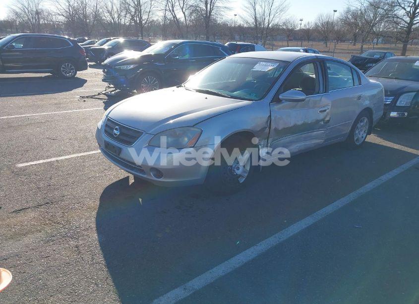 Photo 2 of 2004 Nissan Altima 2.5 S (VIN 1N4AL11DX4C147777)