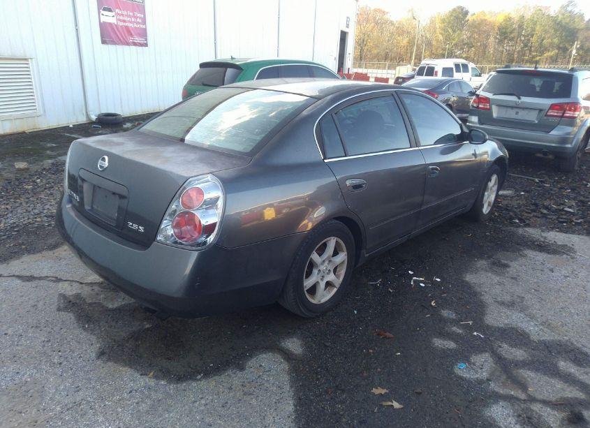 Photo 4 of 2005 Nissan Altima 2.5 S (VIN 1N4AL11DX5C337581)