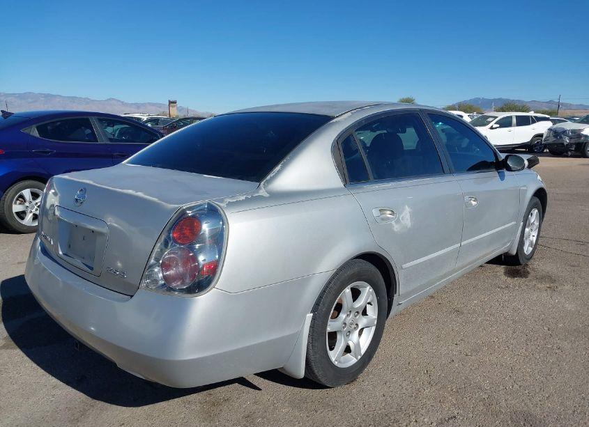 Photo 4 of 2005 Nissan Altima 2.5 S (VIN 1N4AL11DX5N402045)