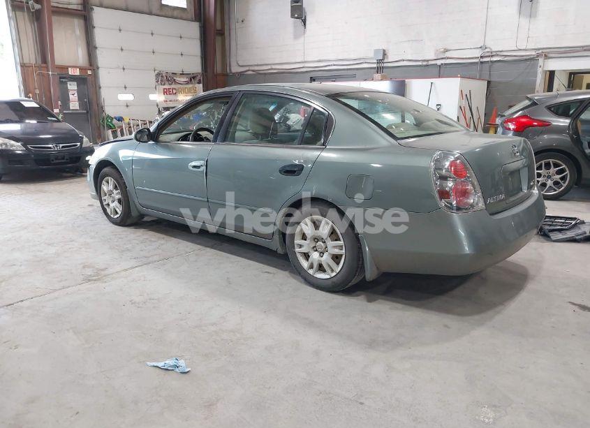 Photo 3 of 2005 Nissan Altima 2.5 S (VIN 1N4AL11DX5N431688)