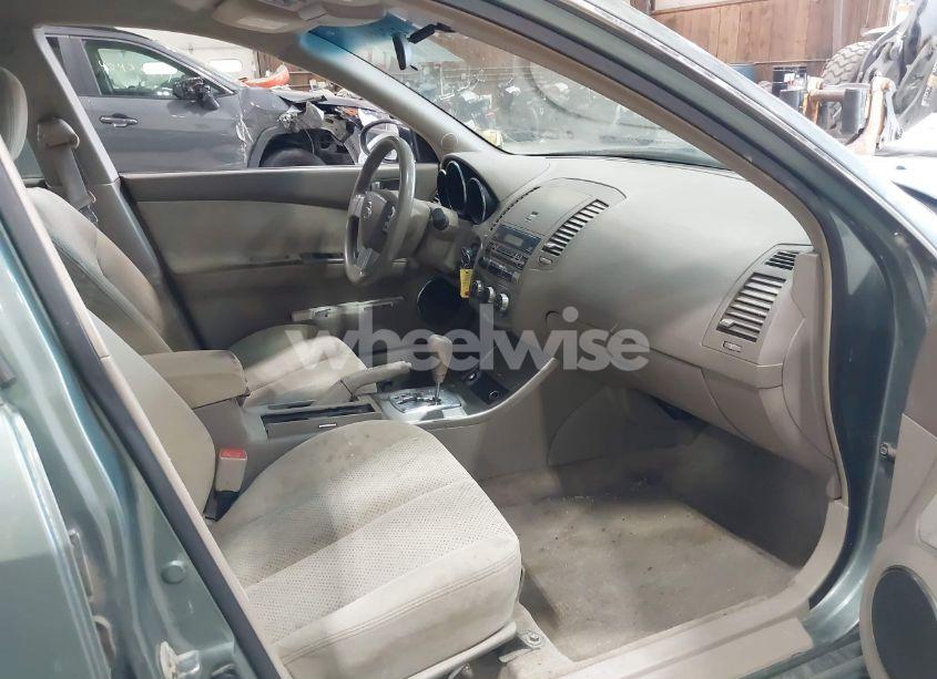 Photo 5 of 2005 Nissan Altima 2.5 S (VIN 1N4AL11DX5N431688)